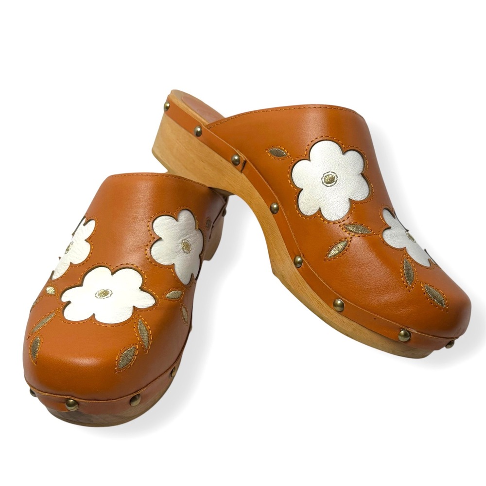 Penelope Chilvers Freya Wood Clogs 39/8 Anthropologie Floral Embroidered Cottage